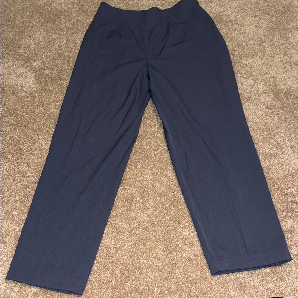 Austin Reed Classic Dark Blue Wool Blend Dress Pants - size 12. H